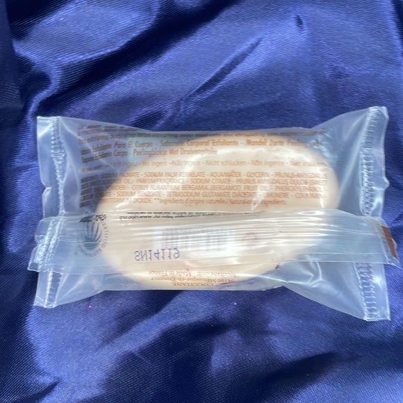 🎉HP!🎉  L'Occitane Delicious Amande French-milled LUXURY Almond bar - Picture 6 of 9